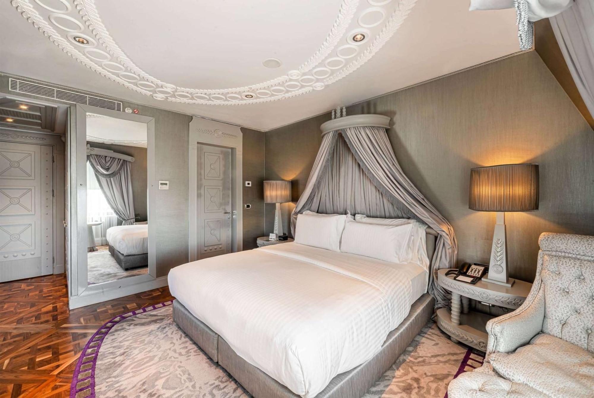 Wyndham Grand Istanbul Kalamis Marina Hotel Exterior photo